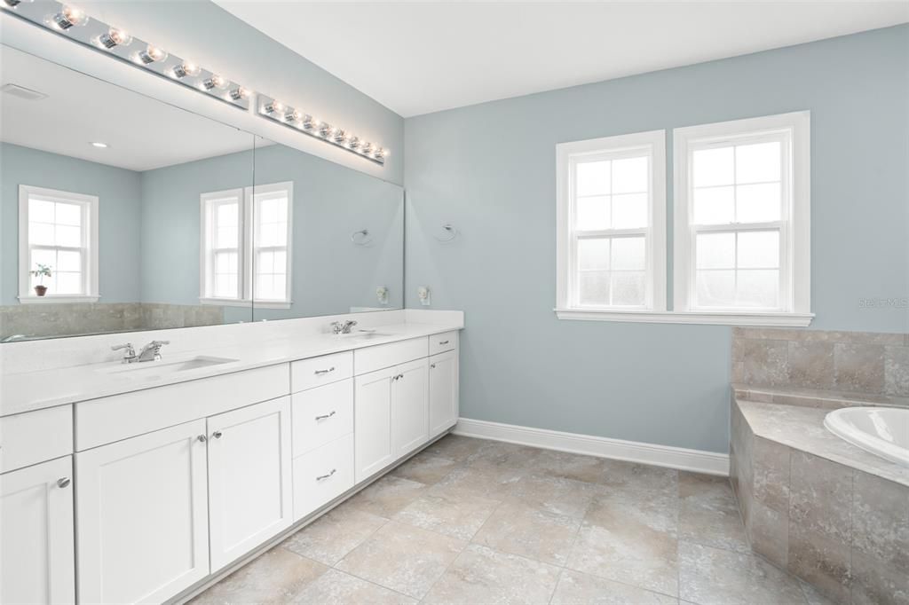 Bathroom, Dual Sink Vanities, Interior