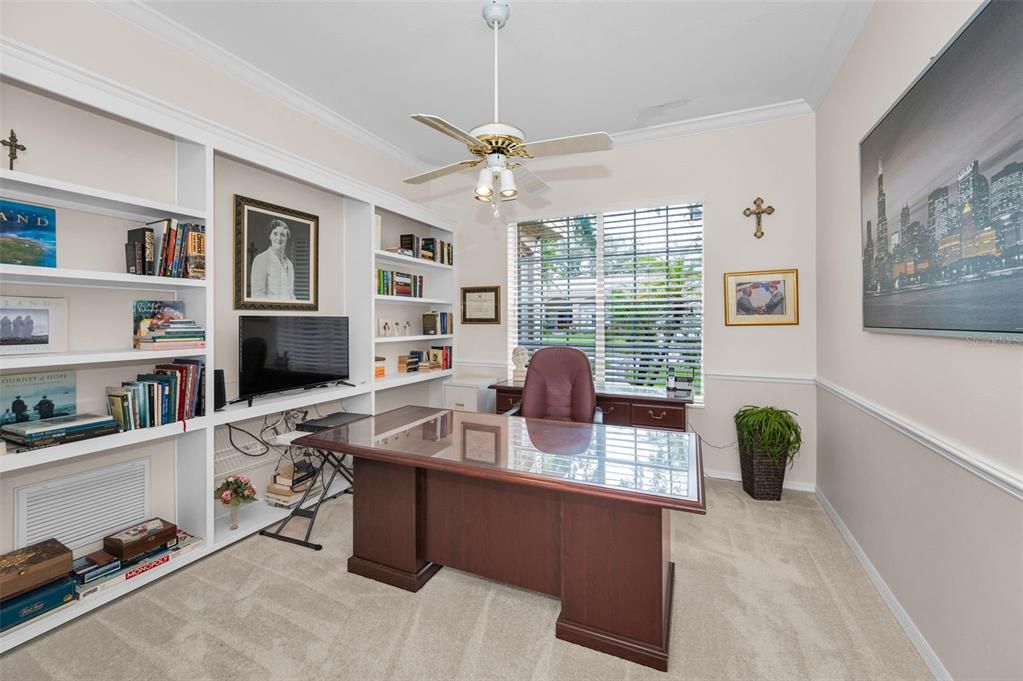 Home Office, Interior