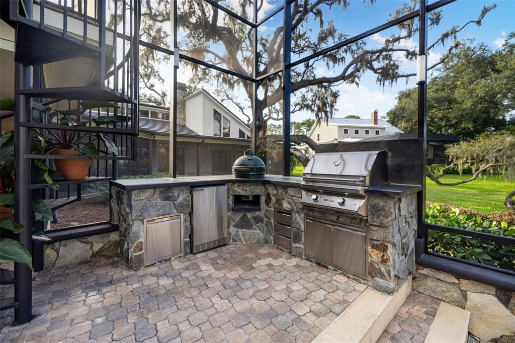 Exterior, Outdoor Kitchen