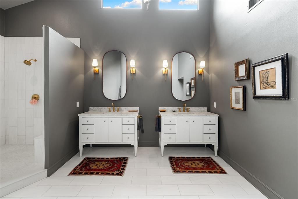 Bathroom, Dual Sink Vanities, Interior
