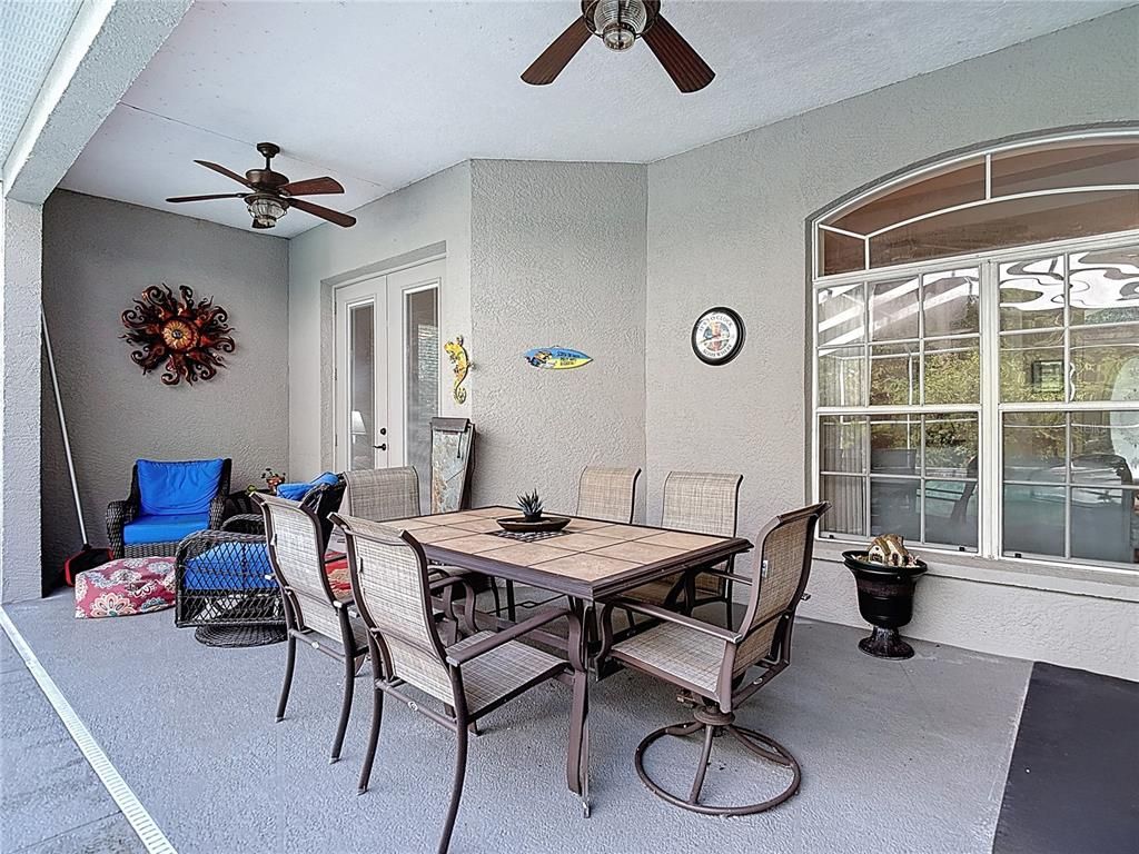 Dining room, Interior