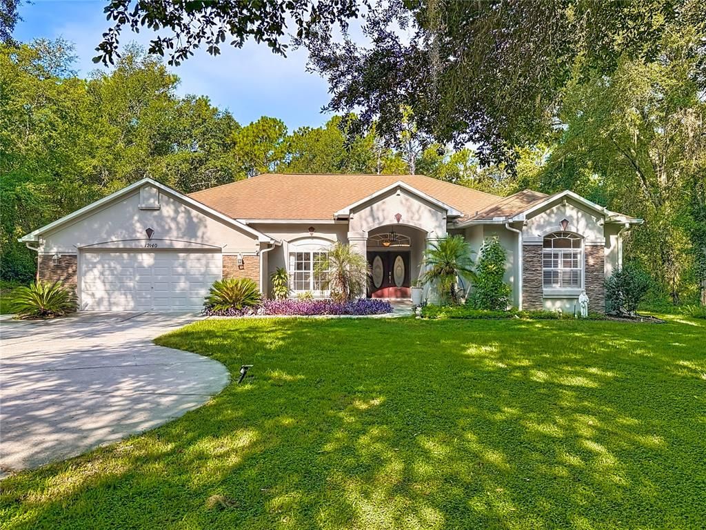 Attached, Backyard, Exterior, Facade, Brick Facade, Ranch