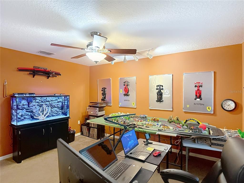 Home Office, Interior