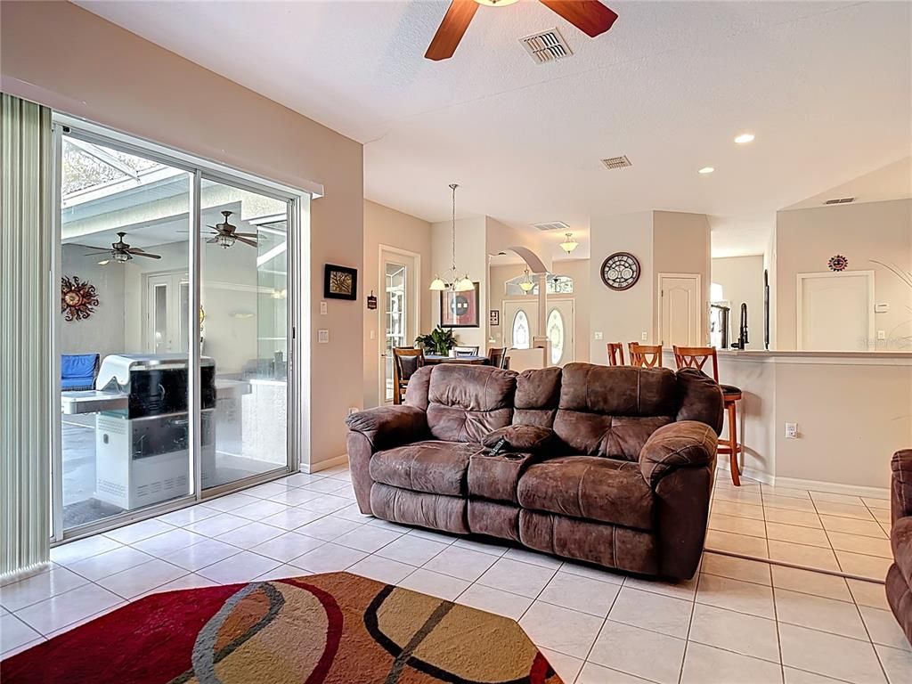 Dining room, Interior, Living room, Pendant Lights, Recessed Lighting