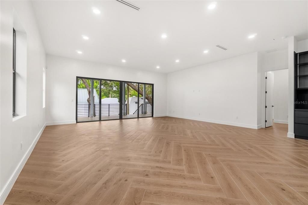 Empty room, Interior, Recessed Lighting, Wood Texture Flooring