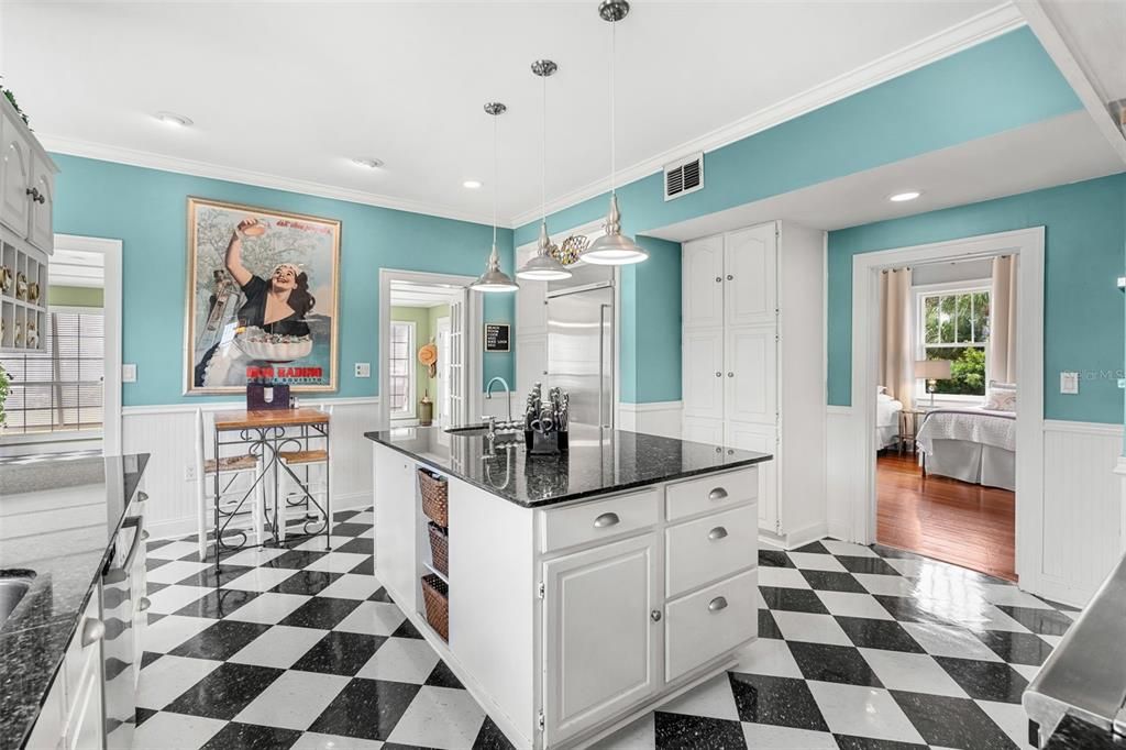 Bedroom, Interior, Kitchen, Pendant Lights, Recessed Lighting