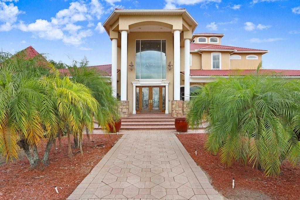 Exterior, Facade, Mediterranean