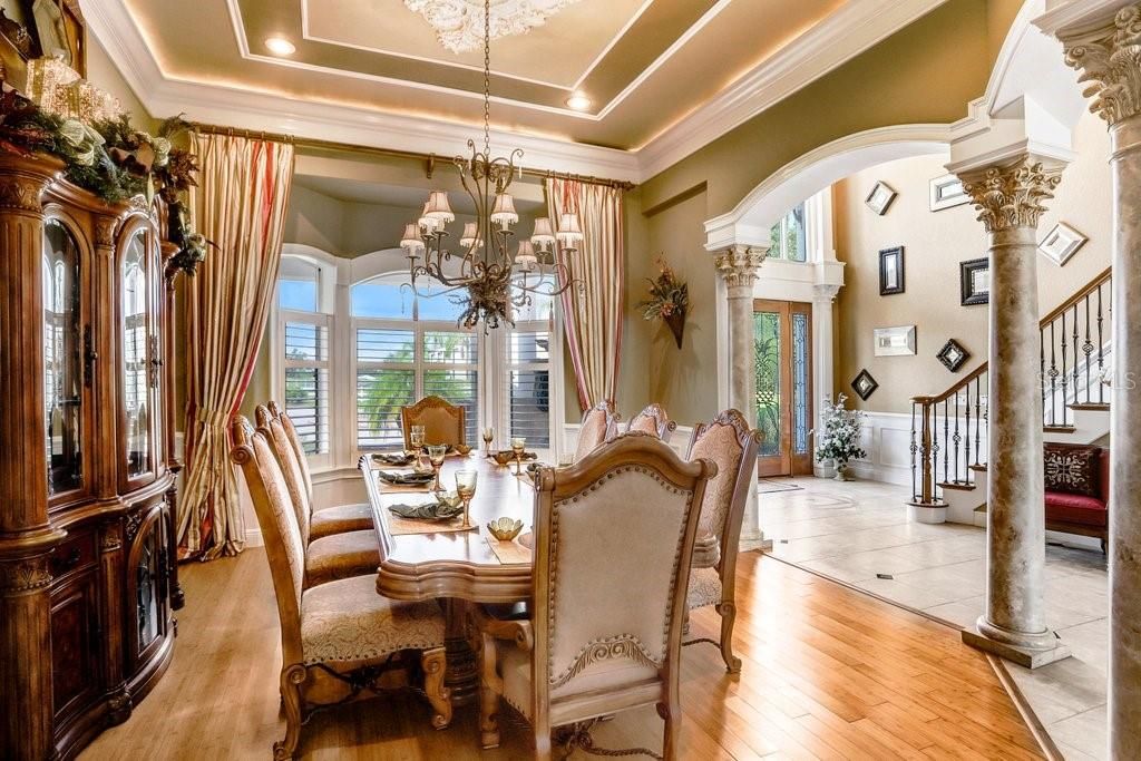 Chandelier, Dining room, Interior, Recessed Lighting, Wood Texture Flooring