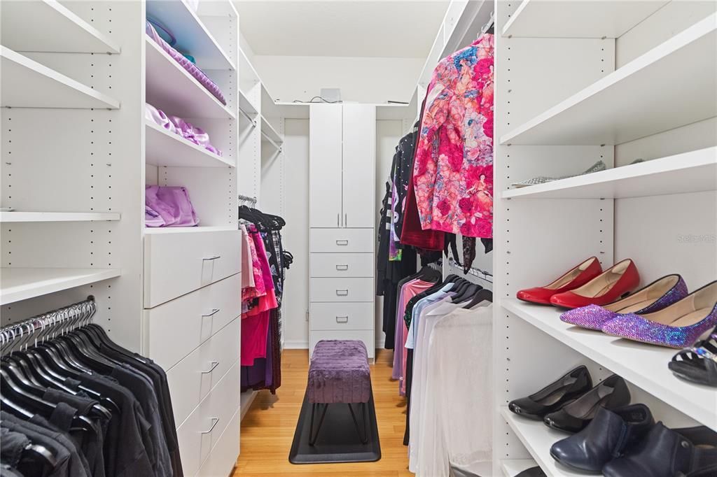 Interior, Walk-in Closets, Wood Texture Flooring