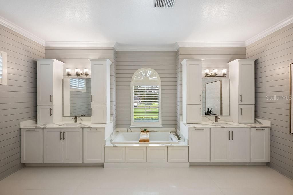 Bathroom, Dual Sink Vanities, Interior