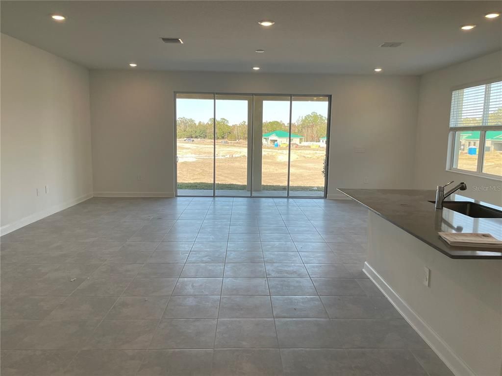 Empty room, Interior, Recessed Lighting
