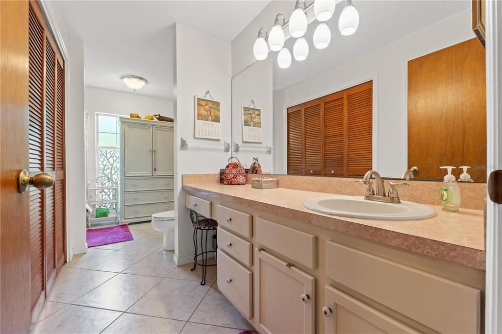 Bathroom, Dual Sink Vanities, Interior