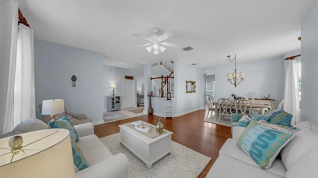 Chandelier, Dining room, Interior, Living room, Recessed Lighting, Wood Texture Flooring