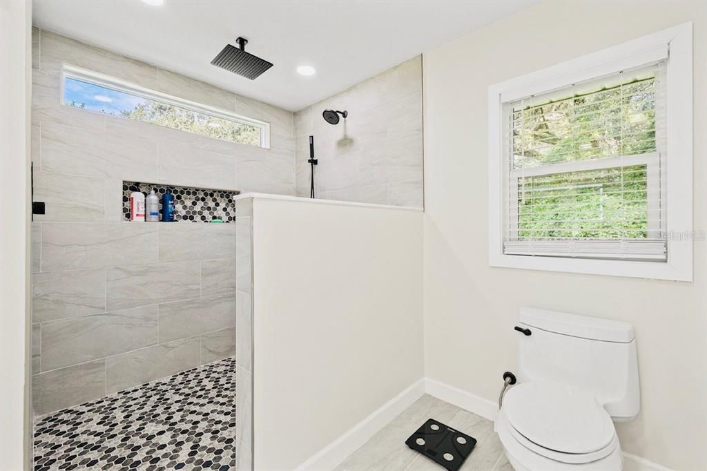 Bathroom, Interior, Marble Walls, Recessed Lighting