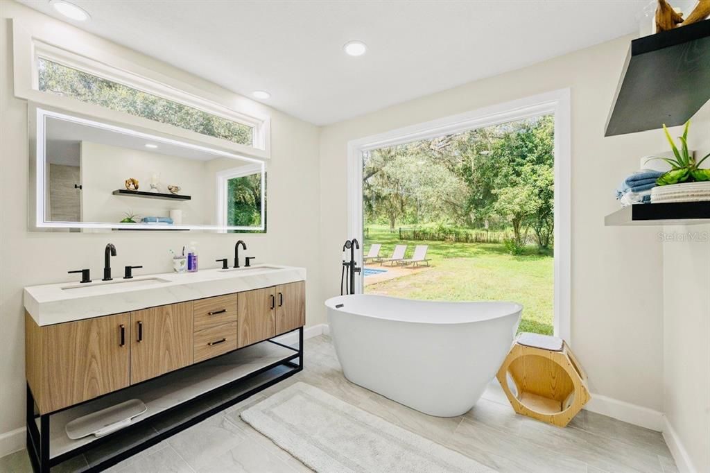 Bathroom, Dual Sink Vanities, Free Standing Baths, Interior, Recessed Lighting