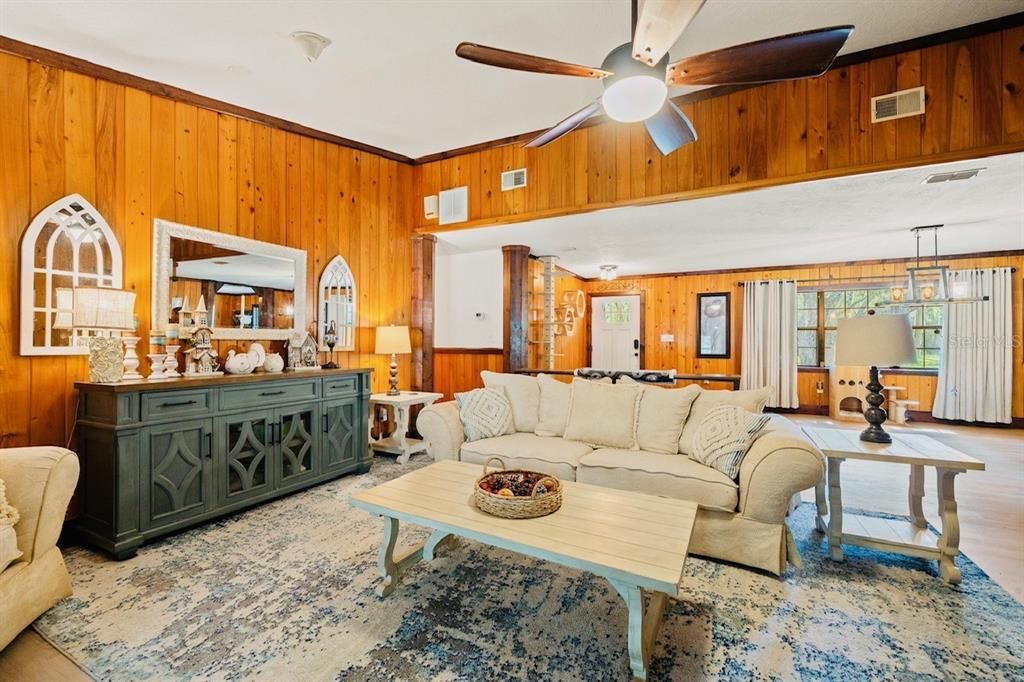 Interior, Living room, Pendant Lights, Wood Texture Flooring, Wooden Walls