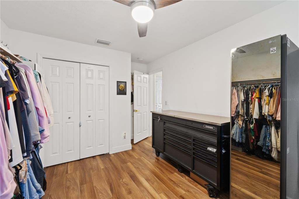 Interior, Walk-in Closets, Wood Texture Flooring
