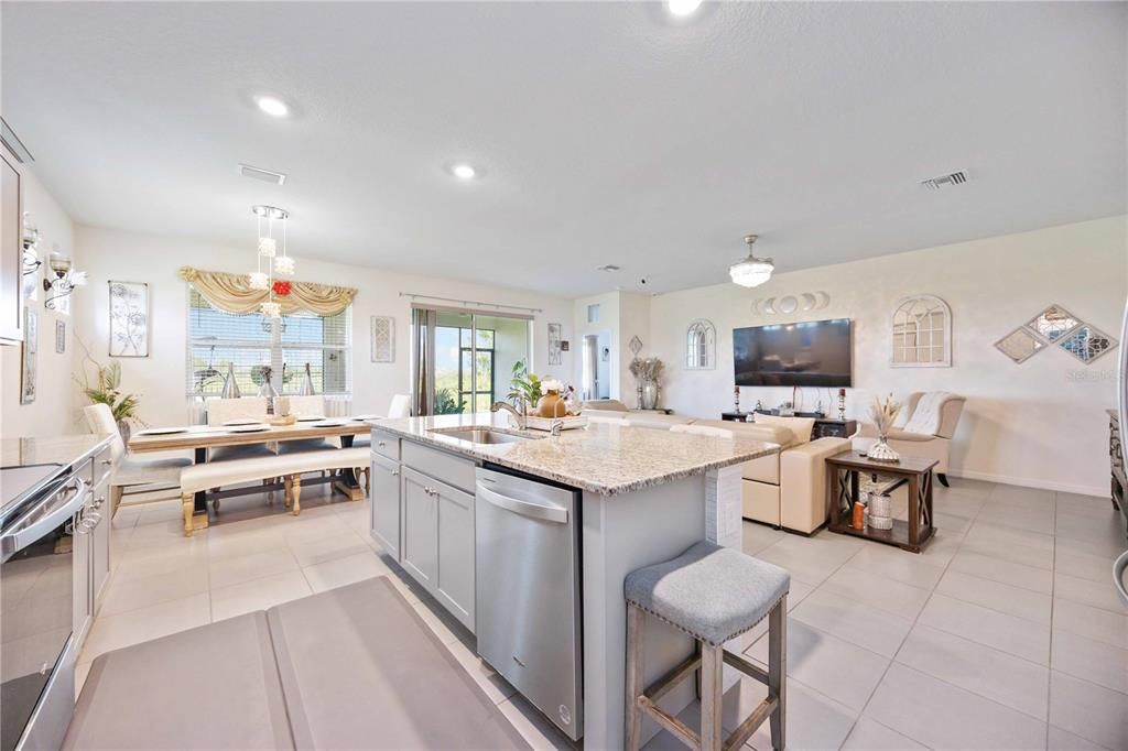 Chandelier, Dining room, Interior, Kitchen, Living room, Recessed Lighting