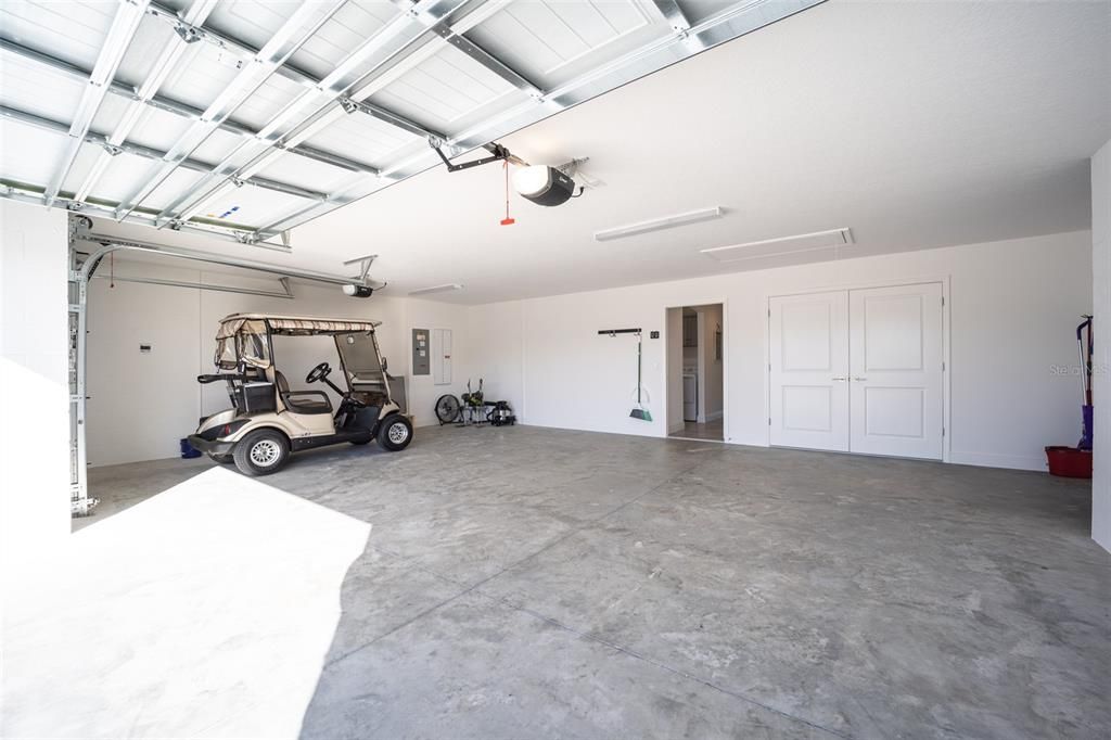 Garage, Interior