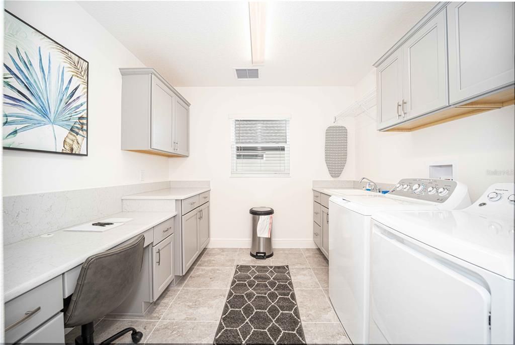 Home Office, Interior, Washer