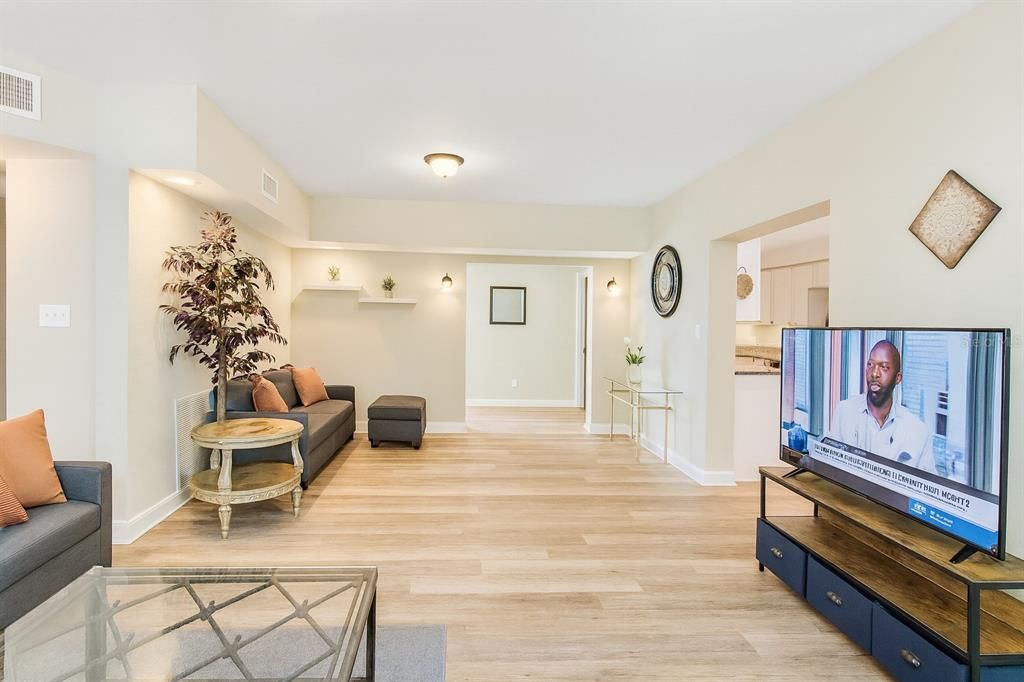 Interior, Recessed Lighting, Wood Texture Flooring