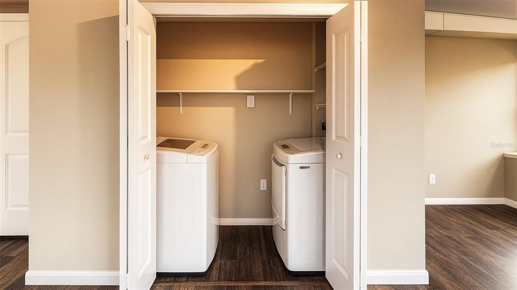 Interior, Utility Closets, Washer, Wood Texture Flooring