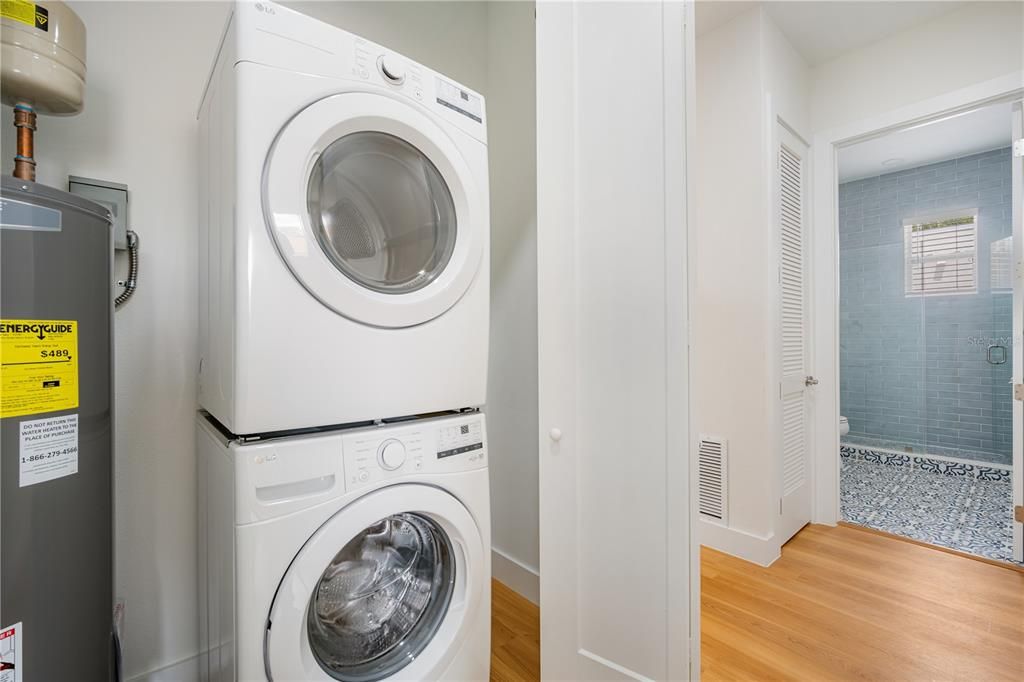 Interior, Utility Closets, Washer, Wood Texture Flooring