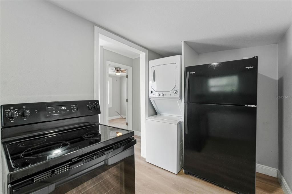 Interior, Kitchen, Utility Closets, Washer, Wood Texture Flooring