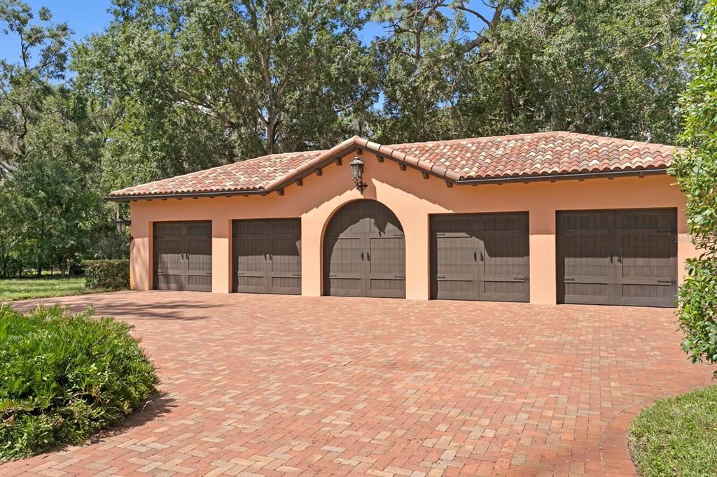 Detached Garage, Exterior