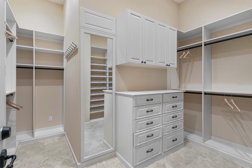 Interior, Walk-in Closets