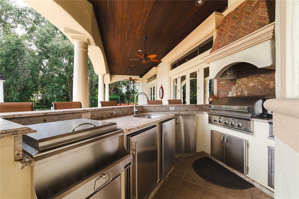 Exterior, Outdoor Kitchen