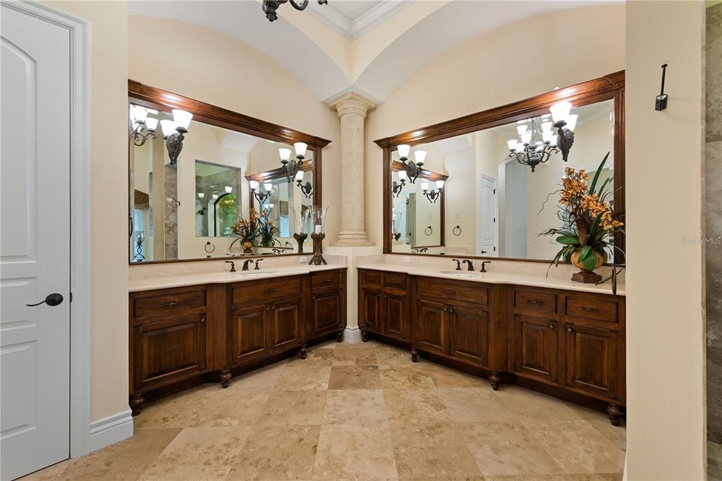 Bathroom, Dual Sink Vanities, Interior