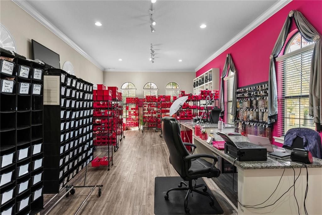 Home Office, Interior, Recessed Lighting, Wood Texture Flooring