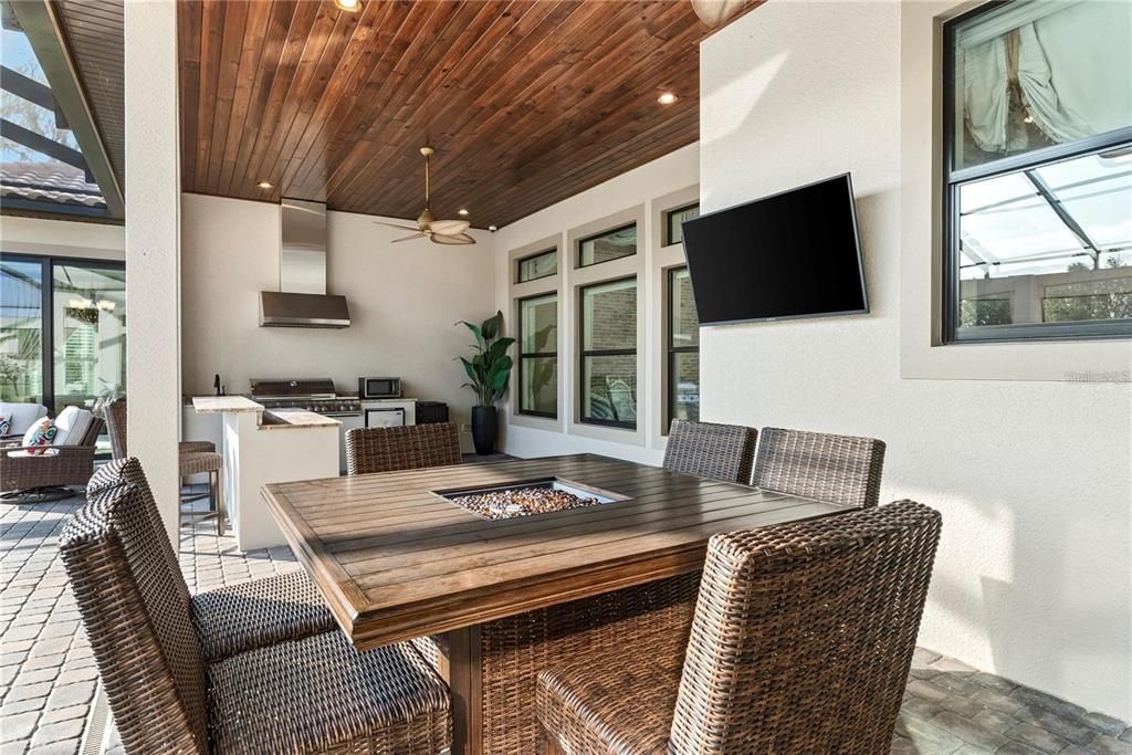 Dining room, Interior, Recessed Lighting, Wooden Ceilings