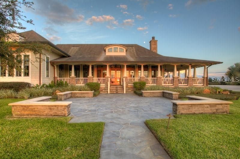 Backyard, Exterior, Facade, Ranch