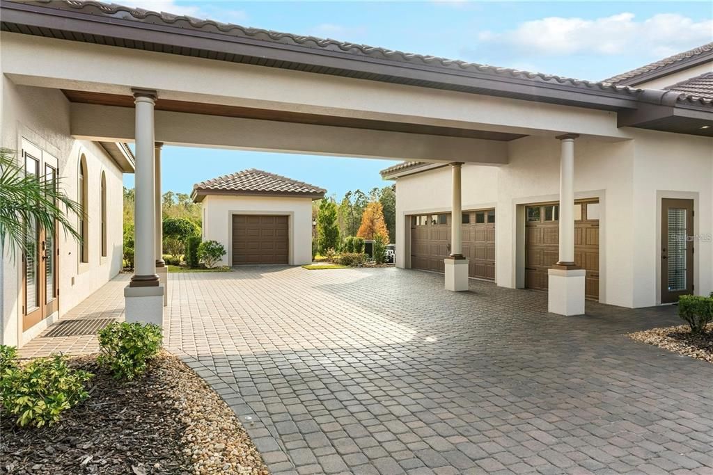 Detached Garage, Exterior