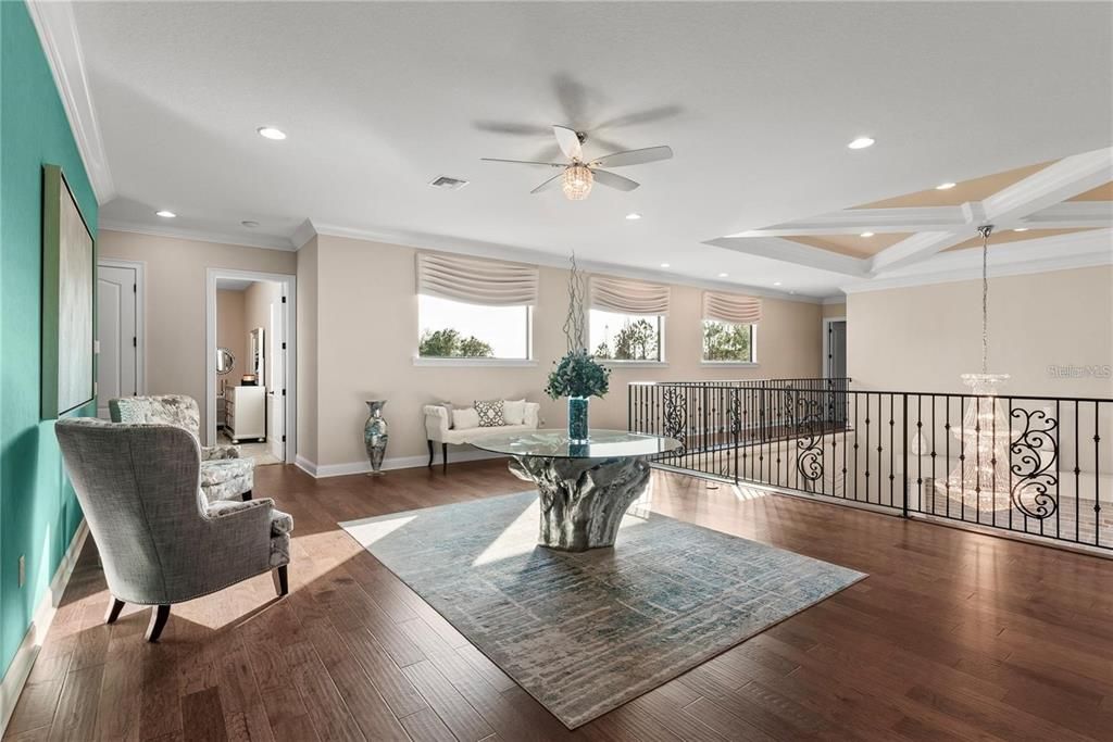 Interior, Pendant Lights, Recessed Lighting, Wood Texture Flooring