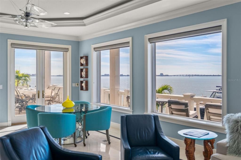 Dining room, Interior, Recessed Lighting, Water