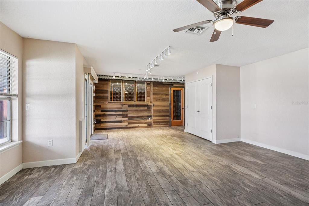 Empty room, Interior, Wood Texture Flooring, Wooden Walls