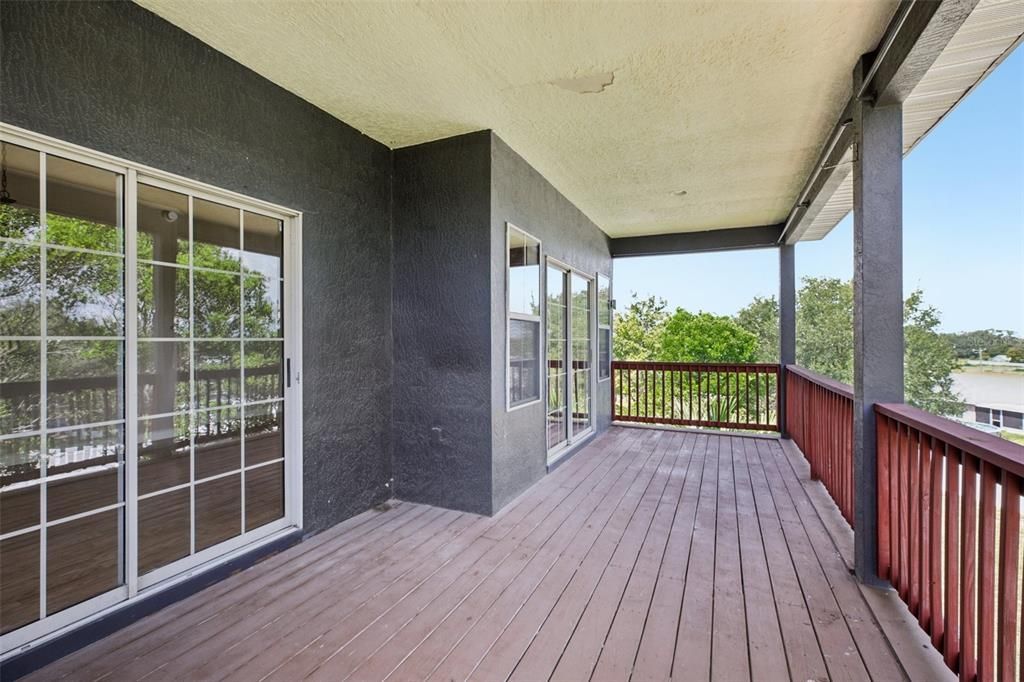 Exterior, Wood Texture Flooring