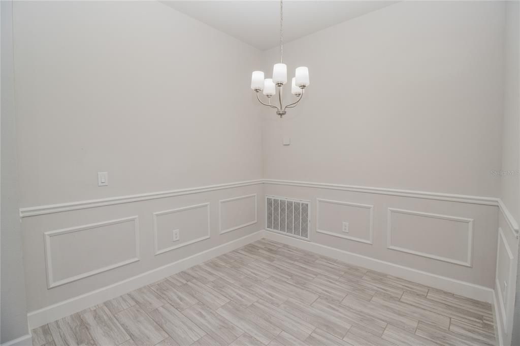 Chandelier, Empty room, Interior, Wood Texture Flooring
