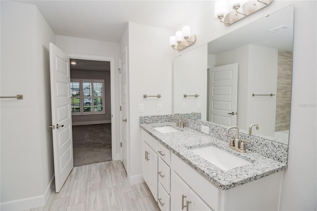 Bathroom, Dual Sink Vanities, Interior