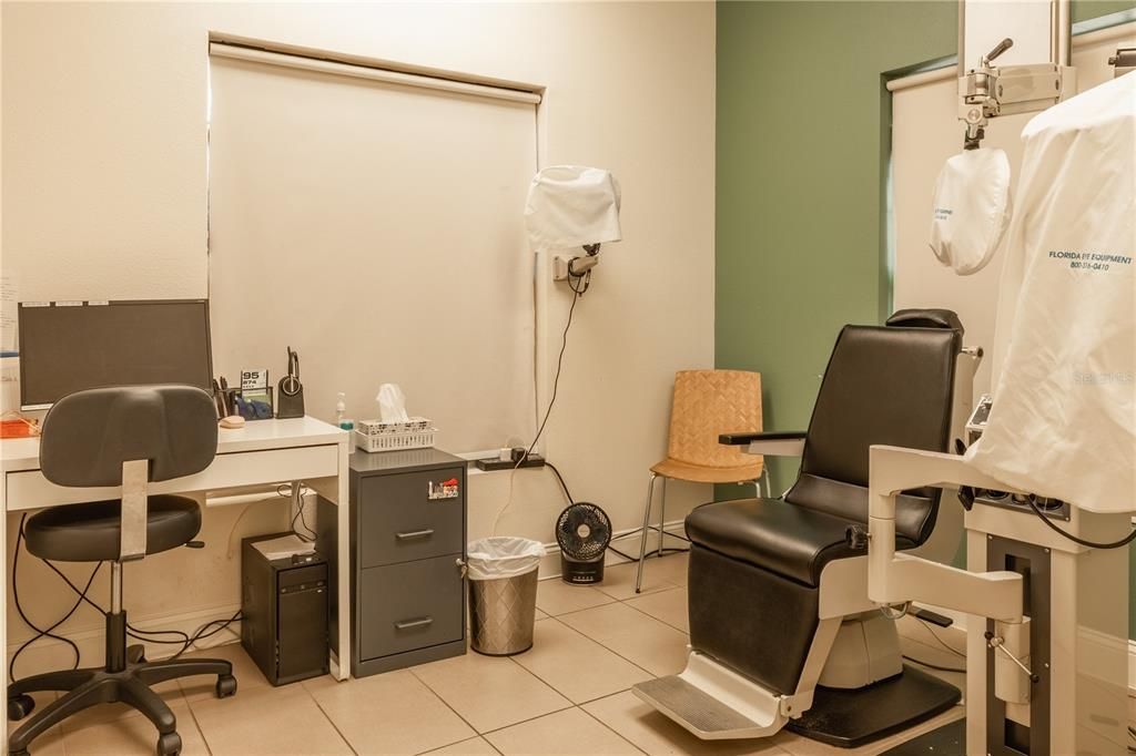 Home Office, Interior