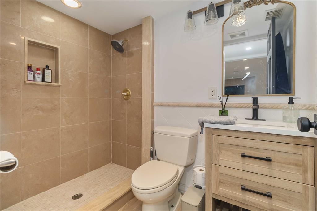 Bathroom, Interior, Recessed Lighting