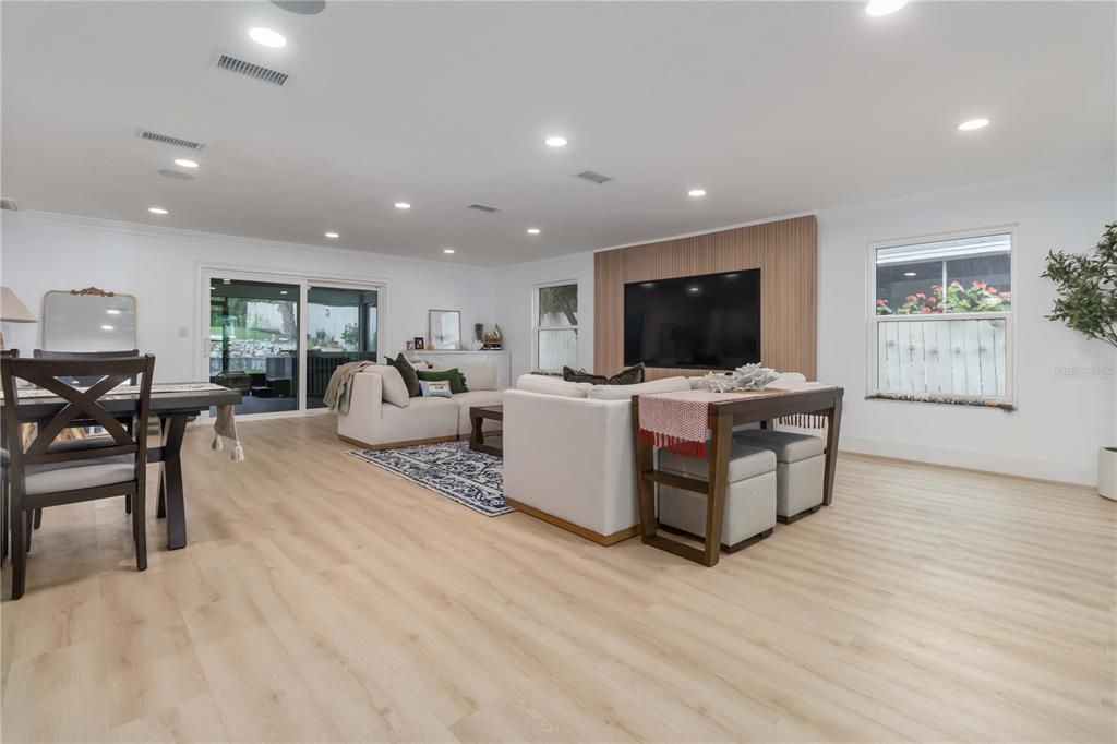 Dining room, Interior, Living room, Recessed Lighting, Wood Texture Flooring