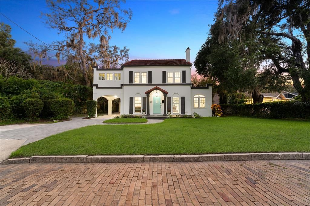 Backyard, Exterior, Facade, French Provincial