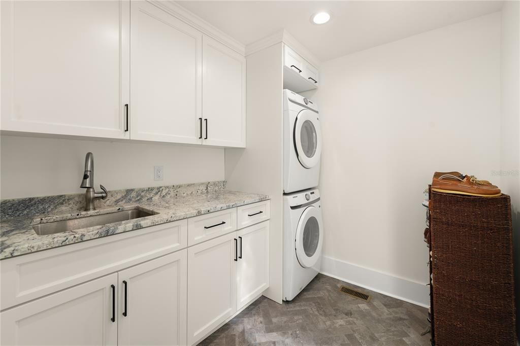 Interior, Recessed Lighting, Washer