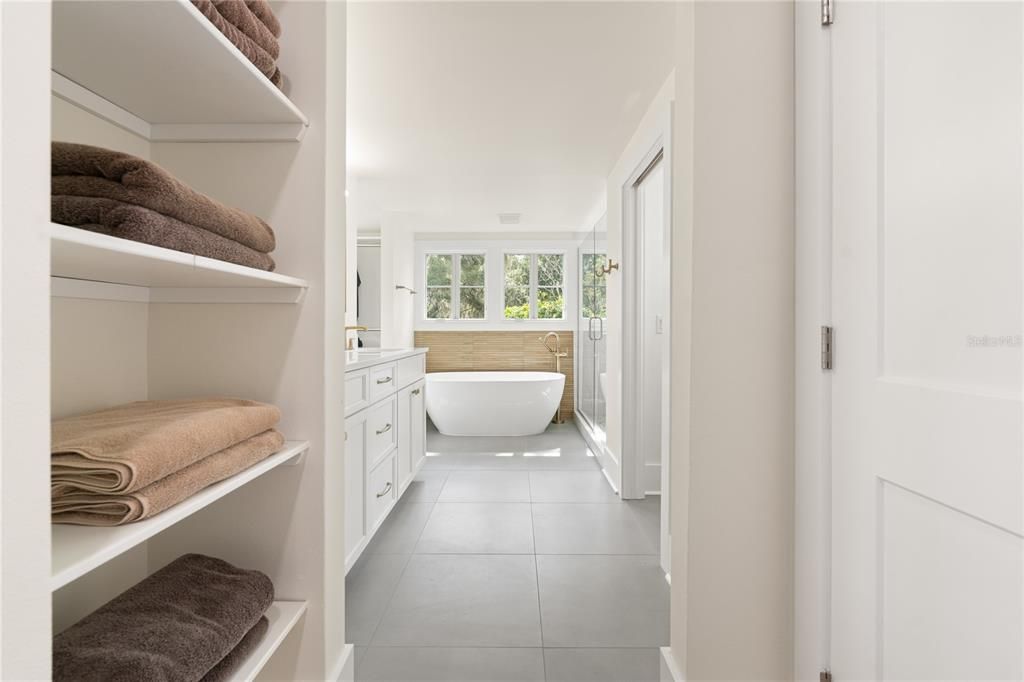 Bathroom, Free Standing Baths, Interior