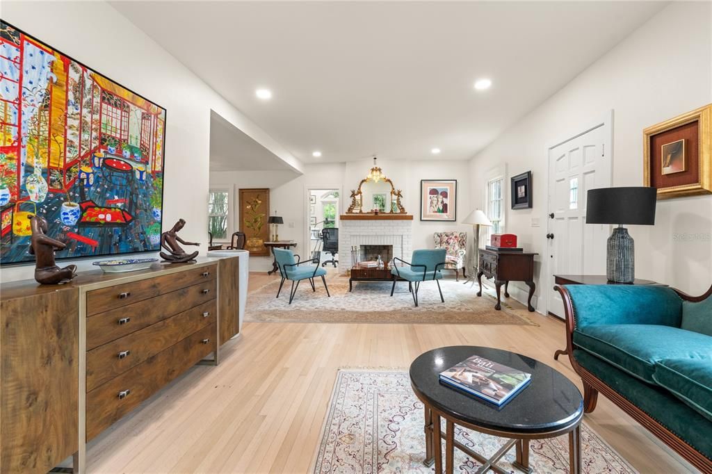 Fireplace, Interior, Living room, Pendant Lights, Recessed Lighting, Wood Texture Flooring