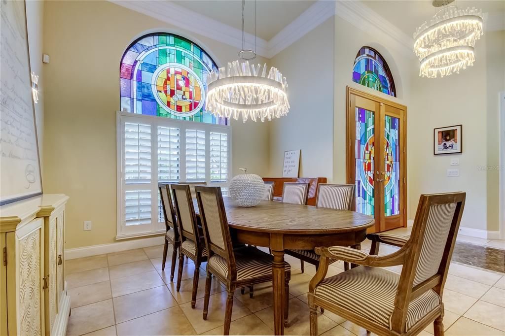 Chandelier, Dining room, Interior